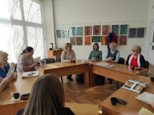 Bibliotekru ststu paskums Foto no RCB krjuma